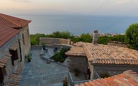 Fteri Stone House In Platanos, Akrata